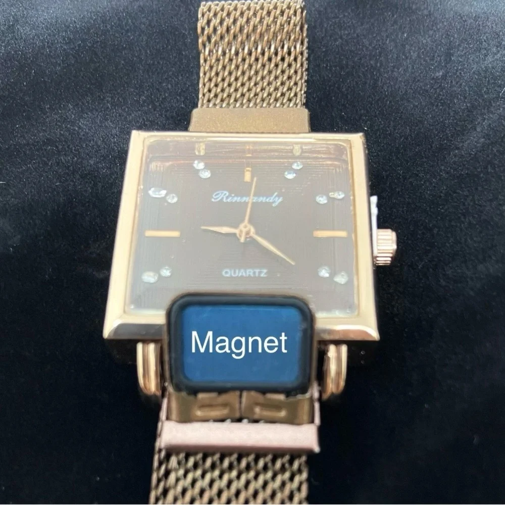 Women’s Bronze Metal Band Costume Jewelry Stainless Steal Quartz Watch
